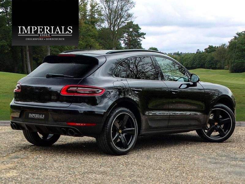 Usado Porsche Macan 258 HP (189 kW) 2018 Preto SUV