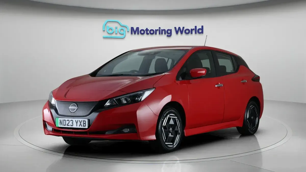 Used Nissan Leaf Acenta 110 kW (150 HP) 2023 Red Hatchback
