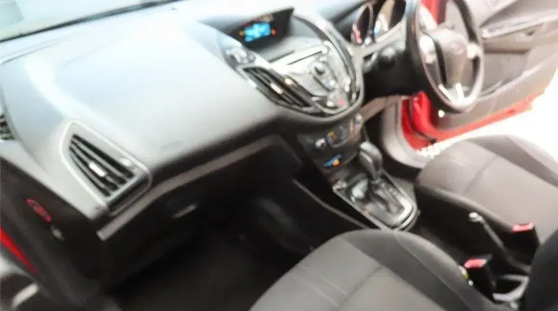 Used Ford B-MAX Zetec 105 HP (77 kW) 2013 Red MPV