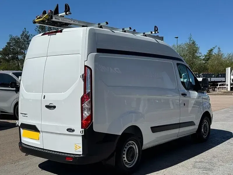 Used Ford Transit Custom 130 HP (95 kW) 2021 White Van