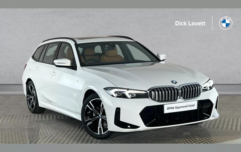 White Used 2025 BMW 320 M Sport Estate | £36,000 - Image 1/4