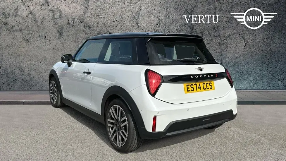Used Mini Cooper S Hatch 201 HP (147 kW) 2024 White Hatchback