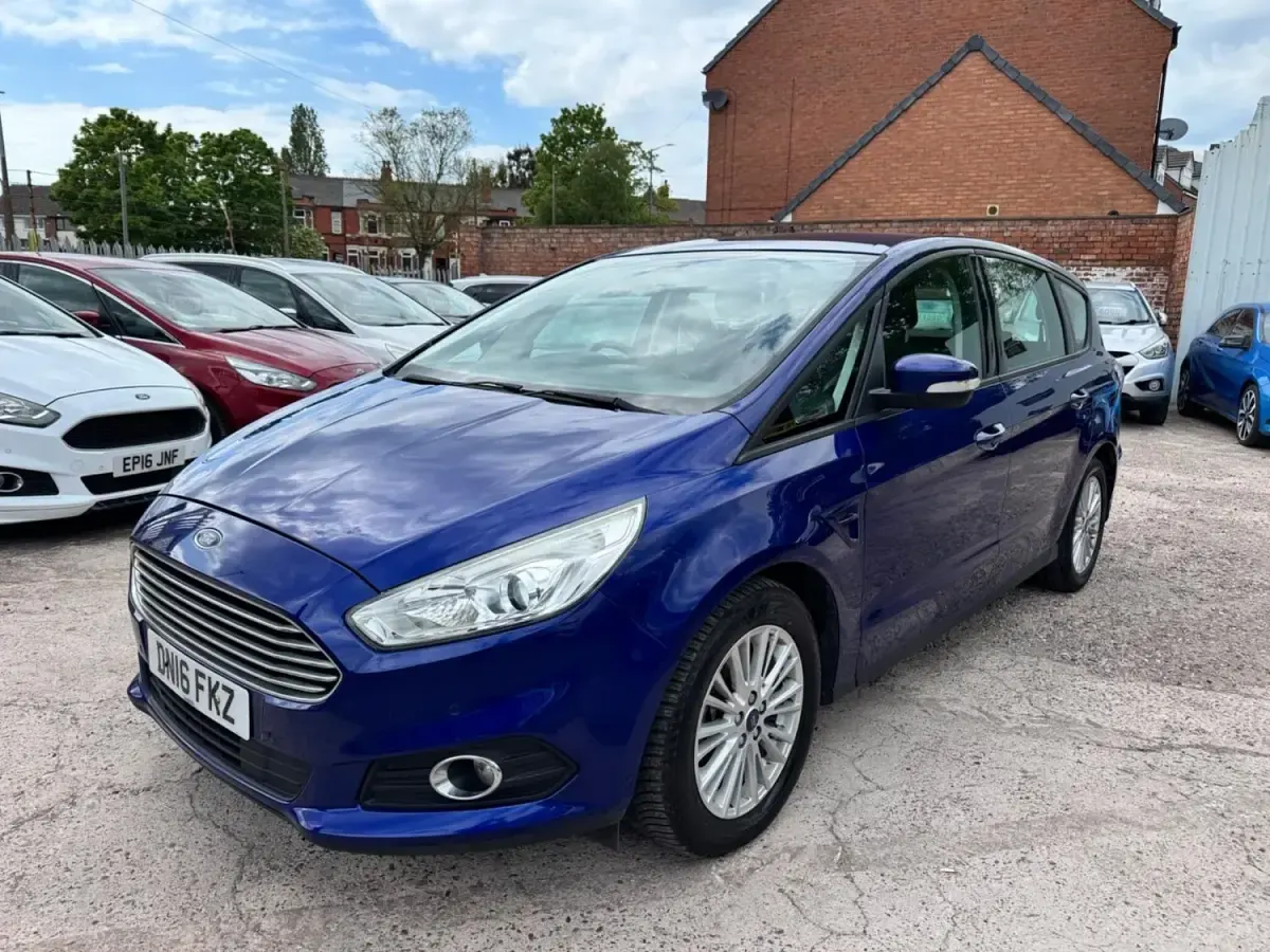 Usado Ford S-MAX Zetec 2016 Azul Monovolume