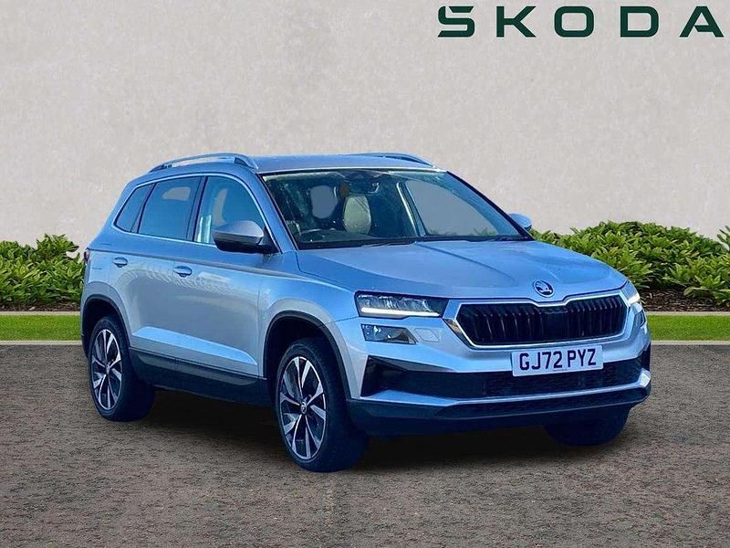 Brilliant silver metallic Used 2022 Skoda Karoq SE L SUV | £20,495 (Fair price) - Image 1/4