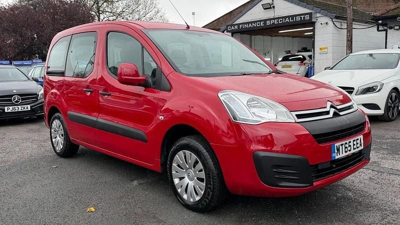 Red Used 2015 Citroën Berlingo Feel MPV | £6,995 (Good price) - Image 1/4