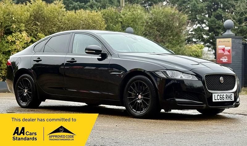 Used Jaguar XF Prestige 180 HP (132 kW) 2016 Black Sedan