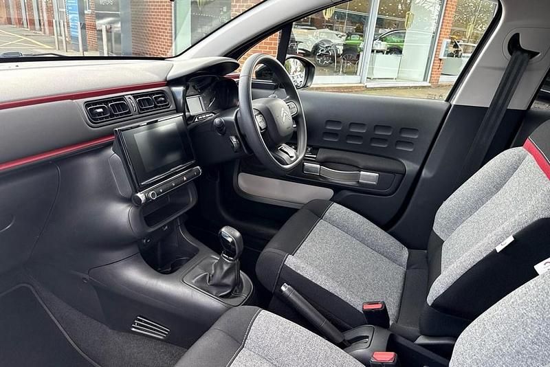 Usado Citroën C3 PureTech 83 HP (61 kW) 2022 Cinzento Citadino