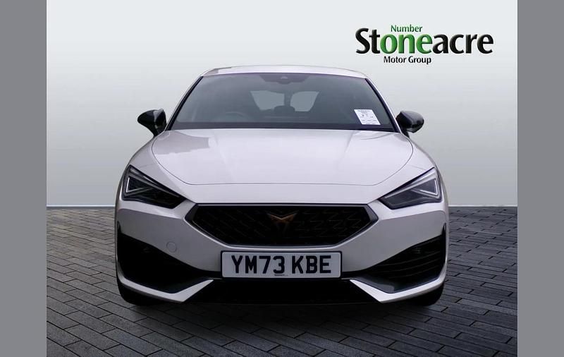 Used Cupra Leon VZ3 241 HP (177 kW) 2023 White Hatchback