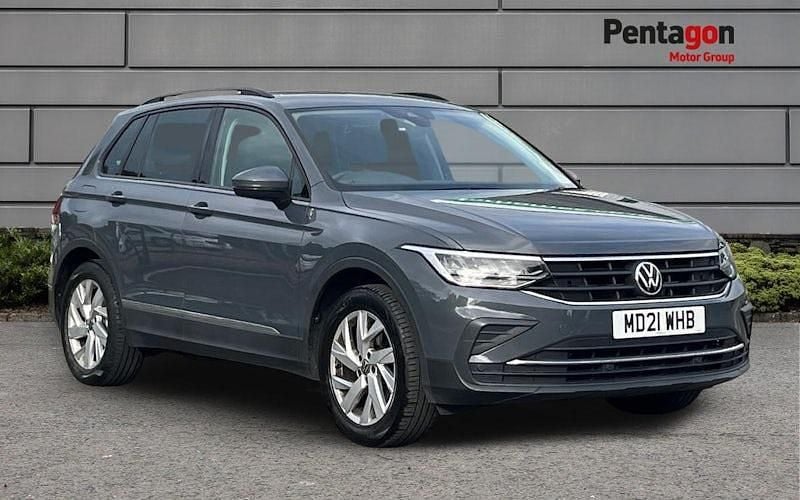 Used 2024 VW Tiguan Life SUV | £16,225 (Super price) - Image 1/4