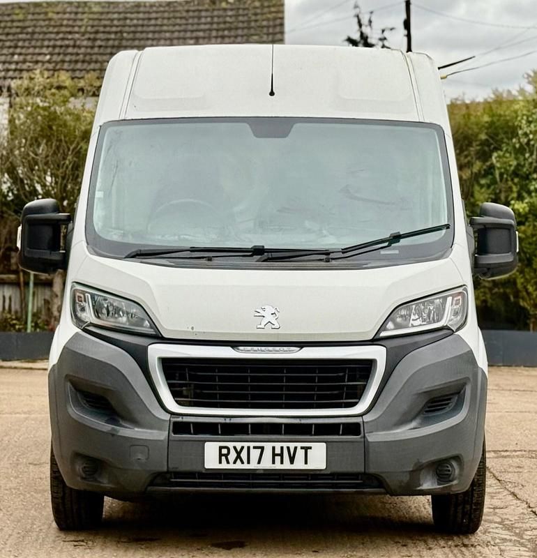 Used Peugeot Boxer 130 HP (95 kW) 2026 White Van
