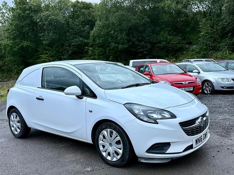Used Vauxhall Corsa 95 HP (69 kW) 2016 White Van