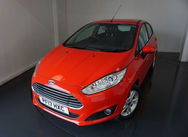 Red Used 2017 Ford Fiesta Zetec Hatchback | £7,600 (Good price) - Image 1/4