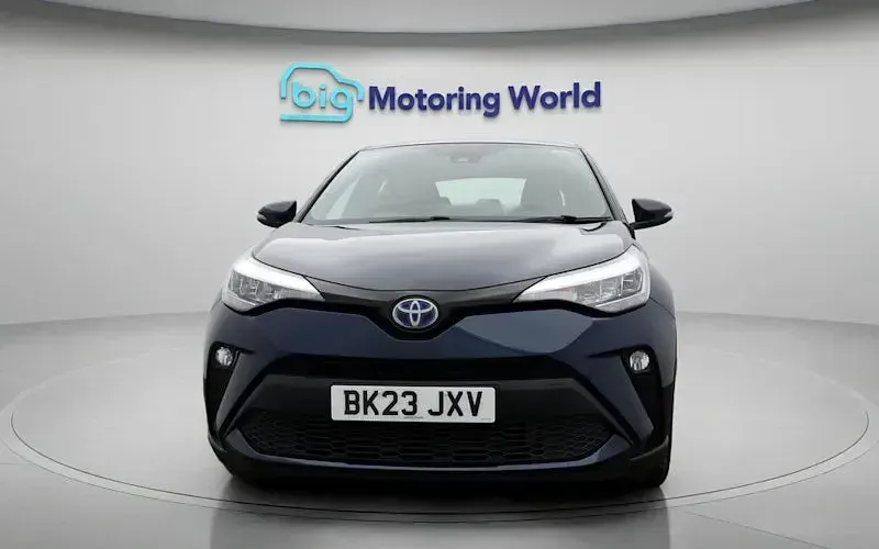 Used Toyota C-HR 122 HP (89 kW) 2023 Blue SUV