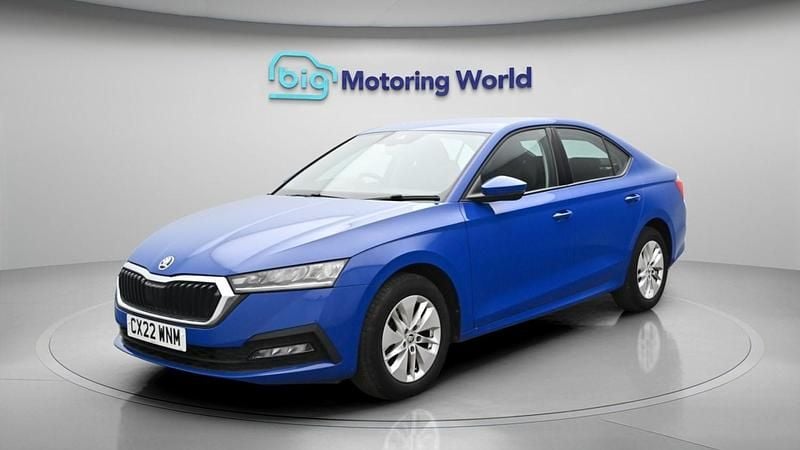 Used Skoda Octavia SE Technology 109 HP (80 kW) 2022 Blue Hatchback