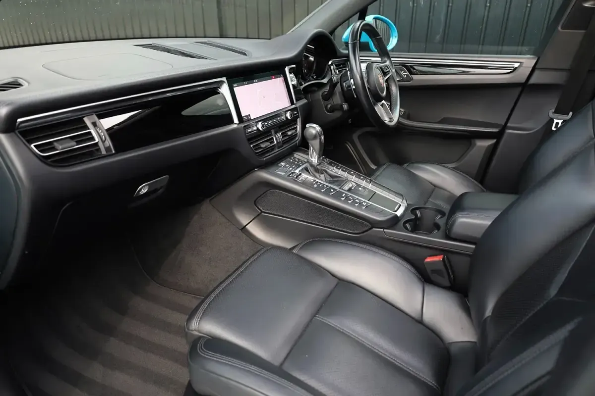 Used Porsche Macan 2018 Blue SUV