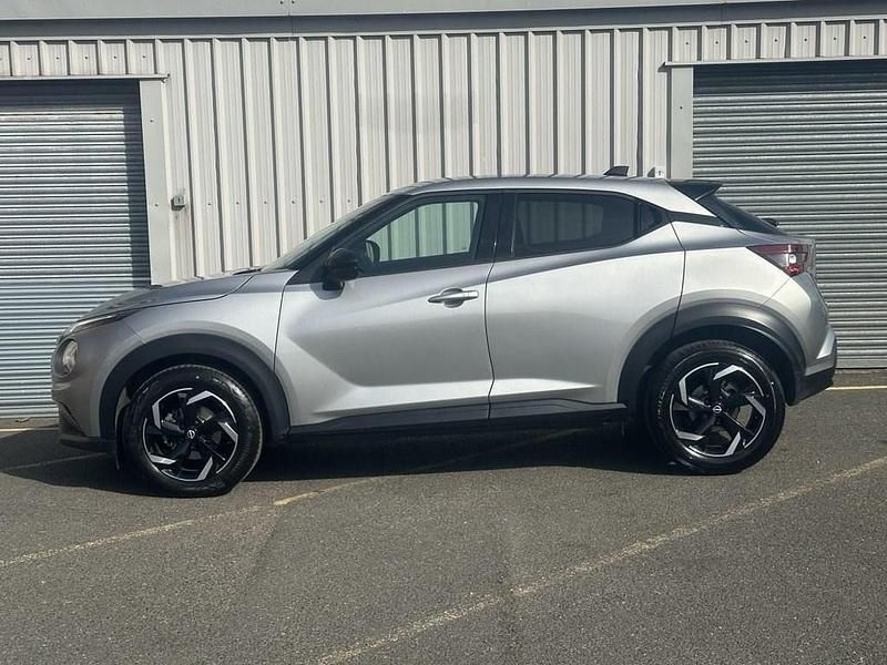Used Nissan Juke N-Connecta 114 HP (83 kW) 2023 Silver SUV