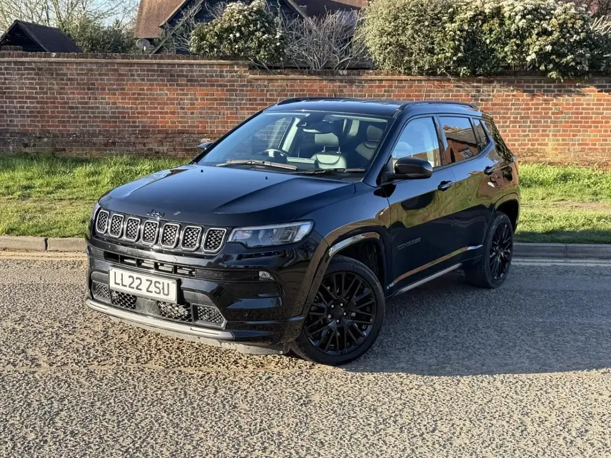 Used Jeep Compass 237 HP (174 kW) 2022 Black SUV