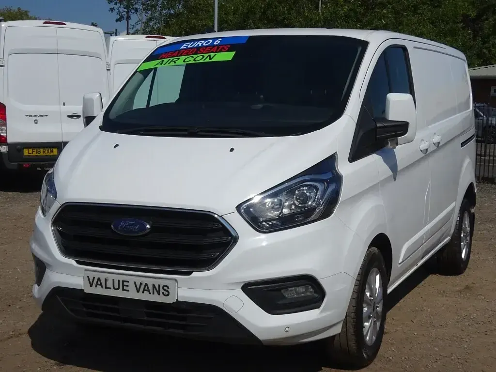 Used Ford Transit Custom Limited 130 HP (95 kW) 2021 White Van