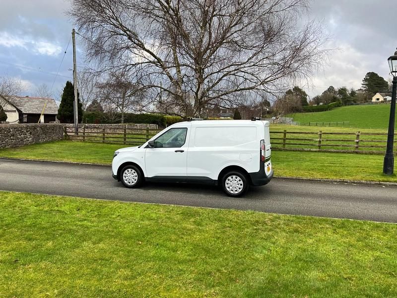 Używany Ford Transit 100 KM (73 kW) 2024 Biały Van