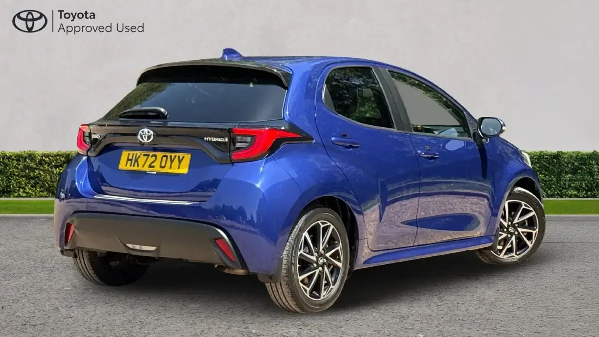 Used Toyota Yaris Design 116 HP (85 kW) 2023 Galactic blue Hatchback