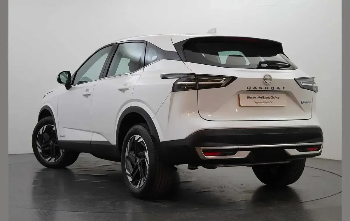 Used Nissan Qashqai Acenta Premium 187 HP (137 kW) 2024 White SUV