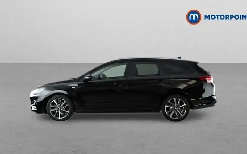 Used Hyundai i30 Premium 120 HP (88 kW) 2023 Black Estate