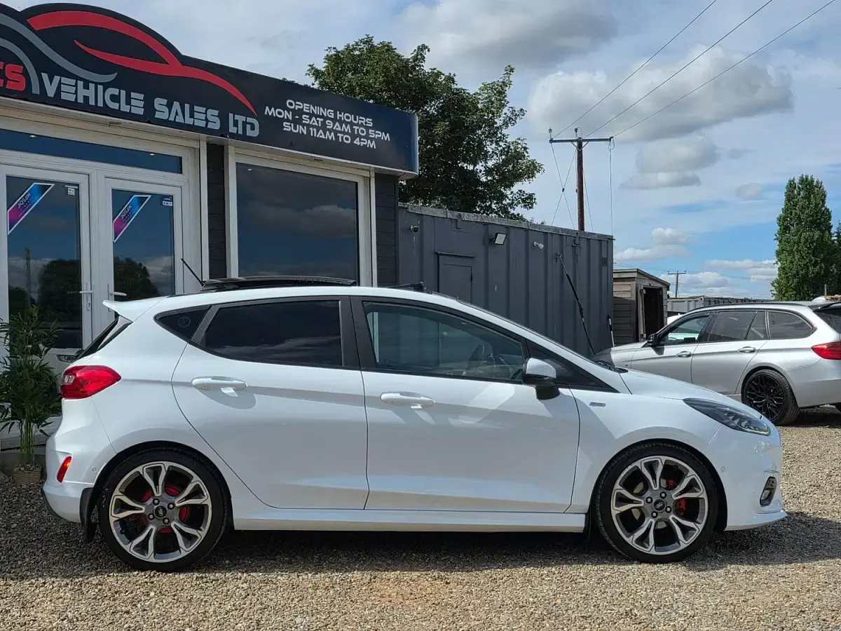 Used Ford Fiesta ST-Line X 100 HP (73 kW) 2020 White Hatchback