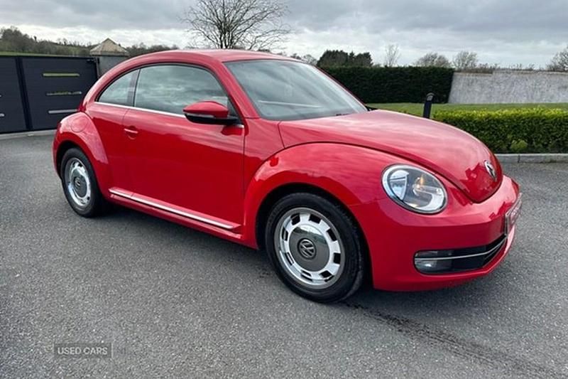 Used VW Beetle Design 2014 Red Hatchback