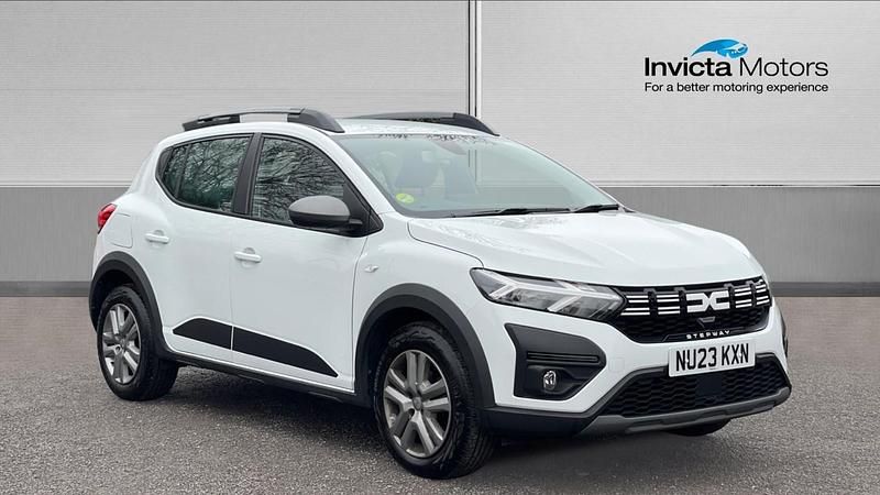White Used 2023 Dacia Sandero Expression Hatchback | £11,300 (Fair price) - Image 1/4