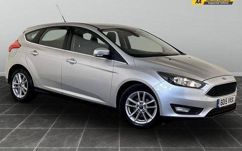 Used 2017 Ford Focus Zetec Hatchback | £4,495 (Super price) - Image 1/2