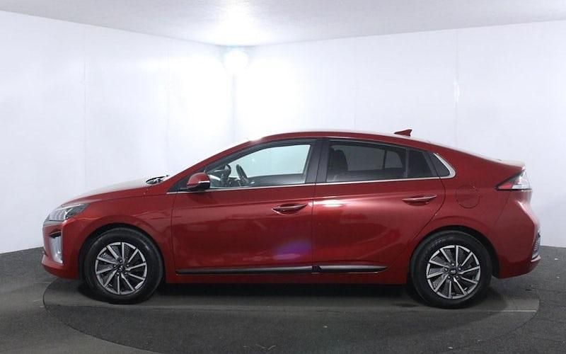 Used Hyundai Ioniq Premium SE 100 kW (136 HP) 2021 Hatchback