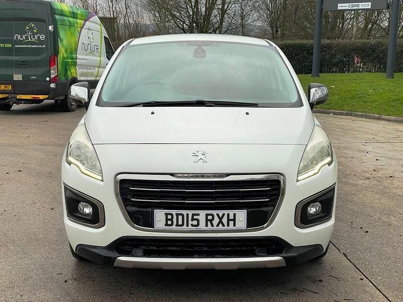 Used Peugeot 3008 Active 115 HP (84 kW) 2015 White Hatchback
