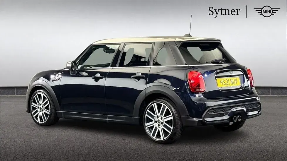 Used Mini Cooper S Exclusive 176 HP (129 kW) 2021 Black Hatchback