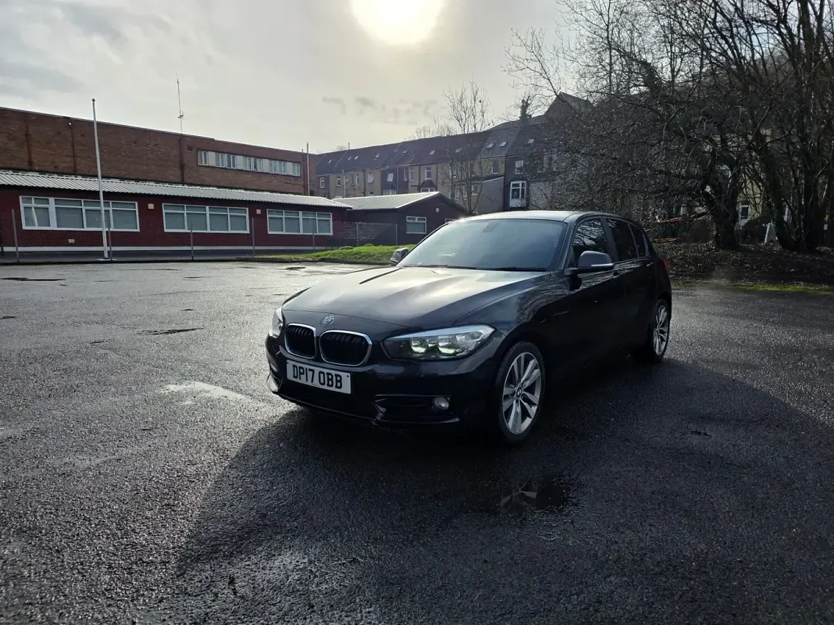 Used BMW 118 Sport Line 136 HP (100 kW) 2017 Black Hatchback