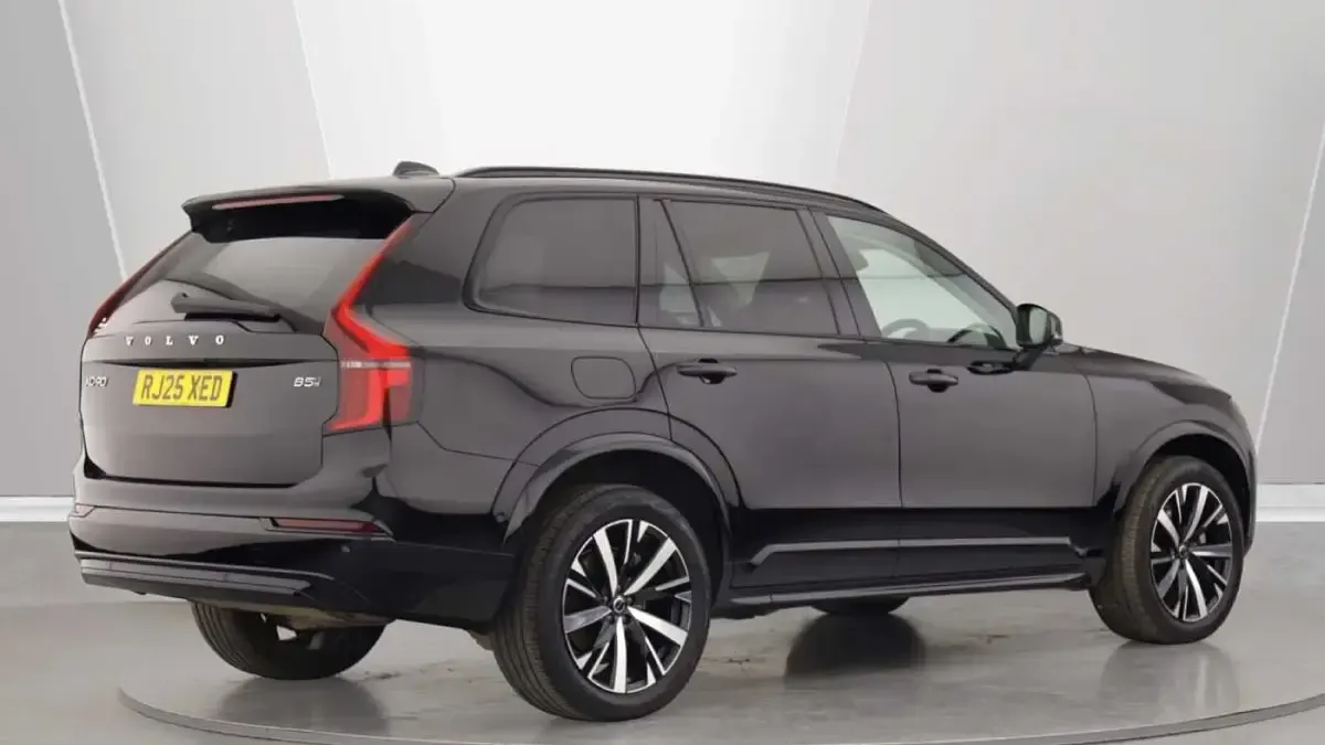 Used Volvo XC90 Plus 250 HP (183 kW) 2026 SUV