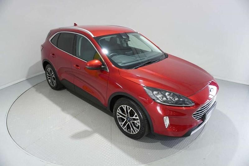 Used Ford Kuga Titanium 225 HP (165 kW) 2021 Red SUV