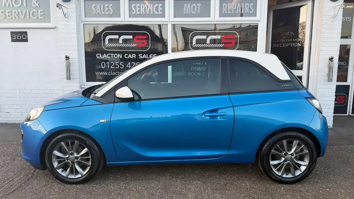 Second-hand Vauxhall Adam Jam 70 CP (51 kW) 2015 Albastru Hatchback