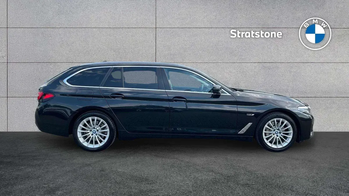 Used BMW 530e Comfort Edition 288 HP (211 kW) 2023 Black Estate