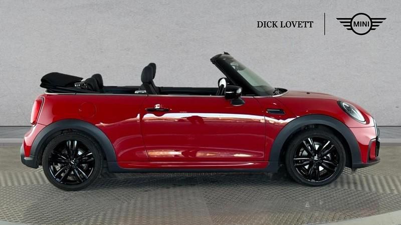 Used Mini Cooper Sport 134 HP (98 kW) 2022 Red Hatchback