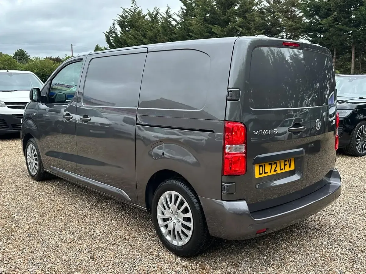 Used Vauxhall Vivaro S 120 HP (88 kW) 2023 Grey MPV