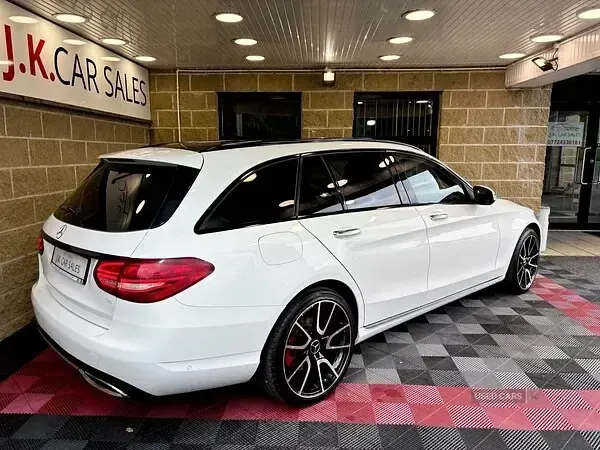 Used Mercedes C250 Premium Plus 201 HP (147 kW) 2014 White Estate