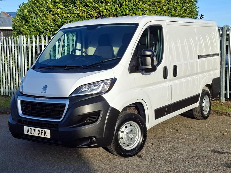 Used Peugeot Boxer 120 HP (88 kW) 2021 White Van