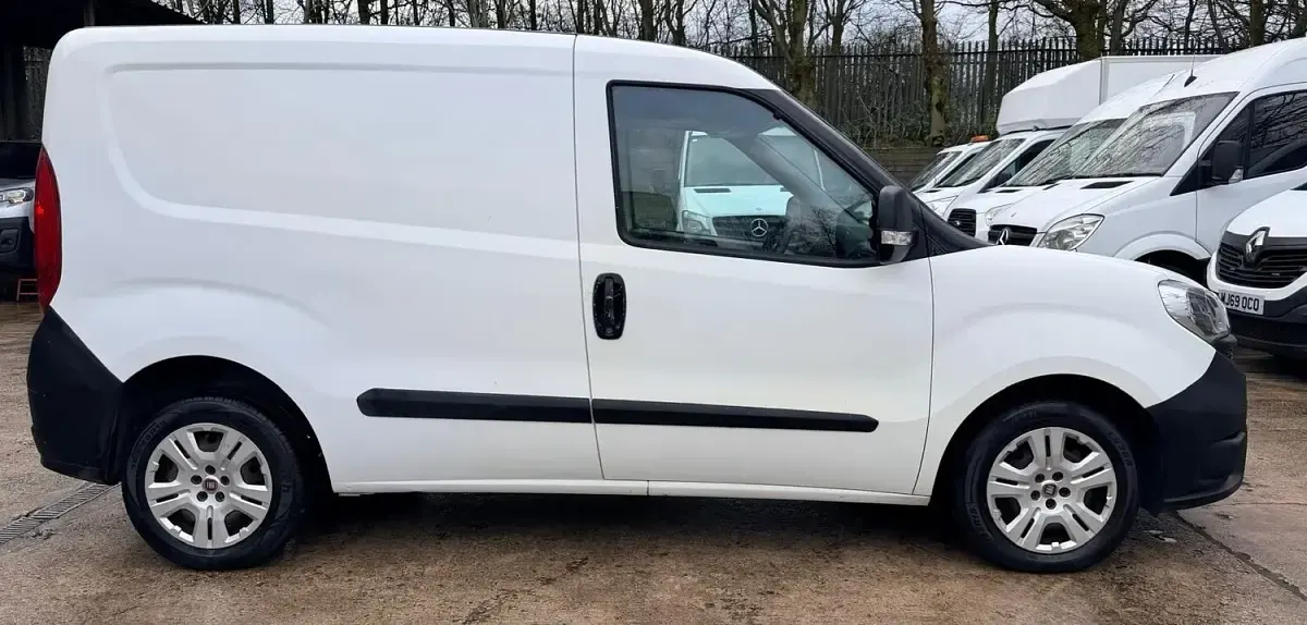 Käytetty Fiat Doblò 90 HP (66 kW) 2016 Valkoinen Tila-auto