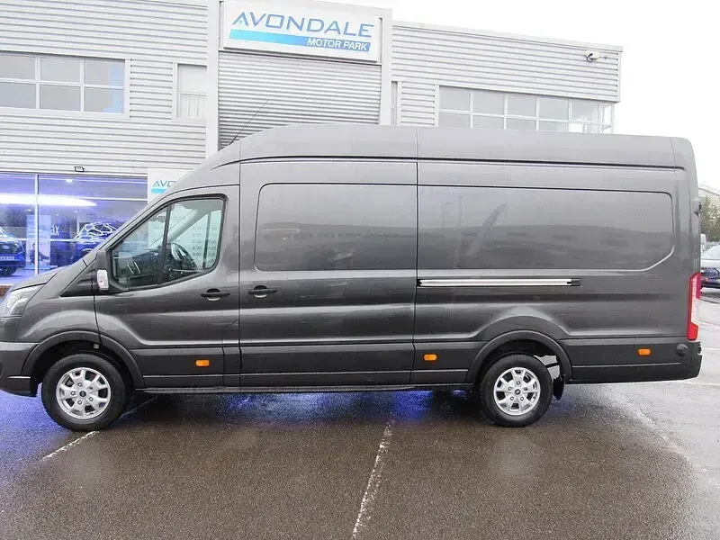 Używany Ford Transit Limited 170 KM (125 kW) 2024 Szary Van