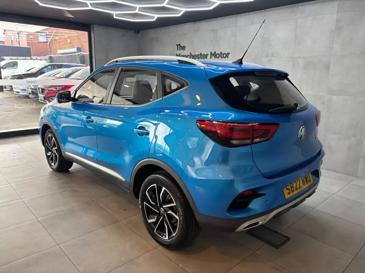 Usado MG ZS Exclusive 106 CV (77 kW) 2022 Azul SUV