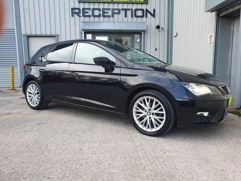 Black Used 2019 Seat Leon SE Dynamic Hatchback | £7,195 (Fair price) - Image 1/4