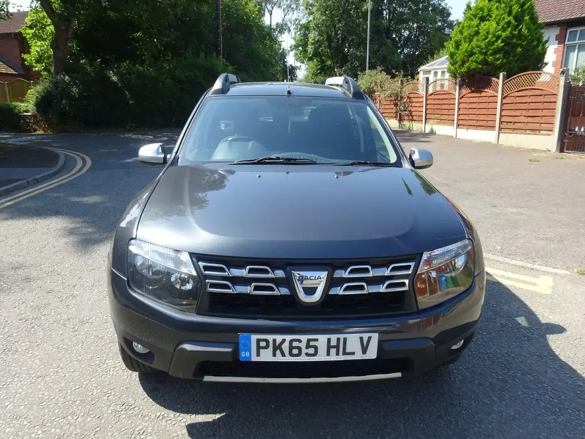Used Dacia Duster Lauréate 110 HP (80 kW) 2016 Grey SUV