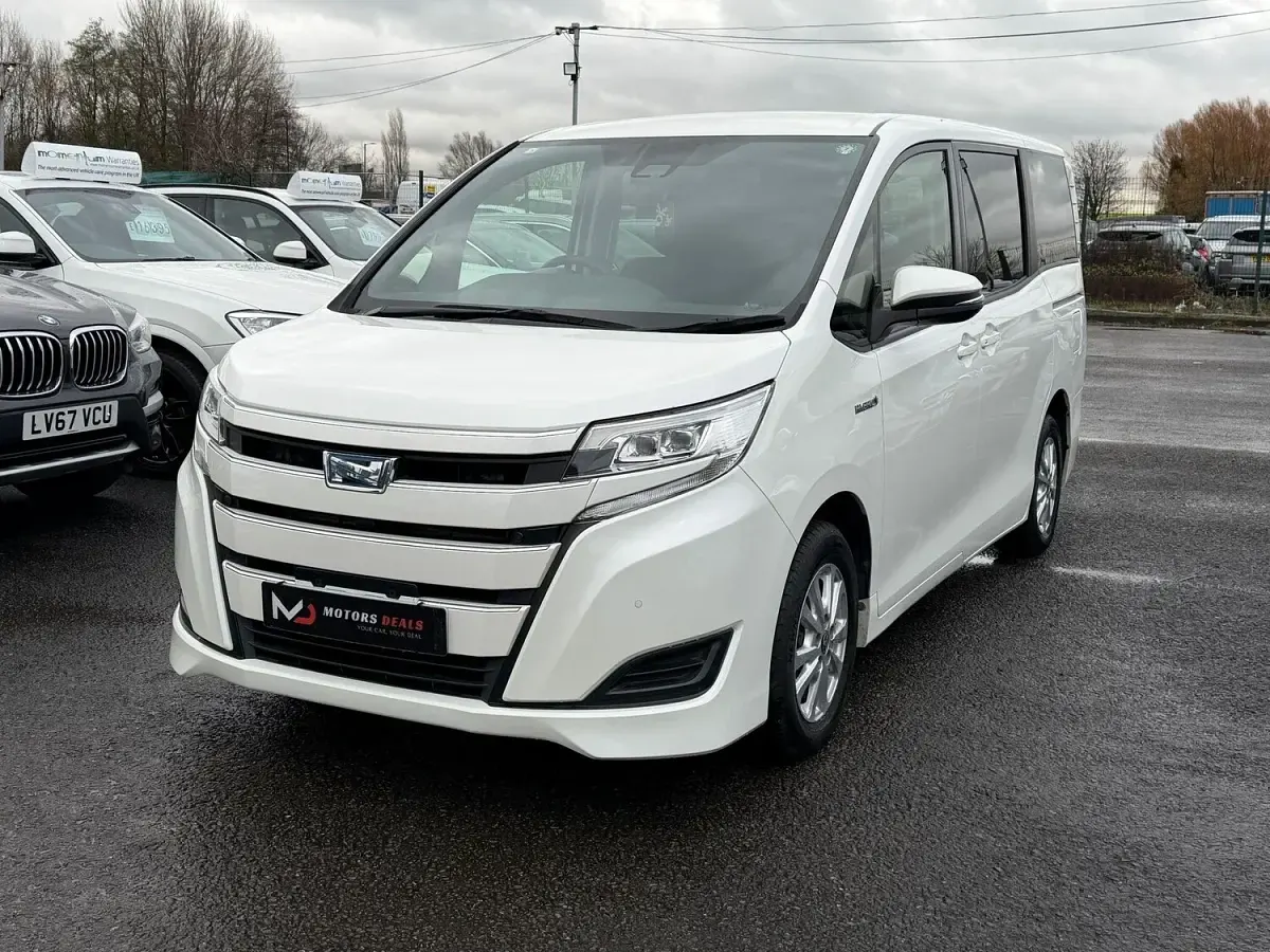 Used Toyota Noah 2019 White MPV