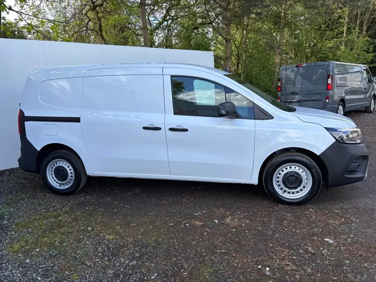 New Renault Kangoo 2026 White MPV