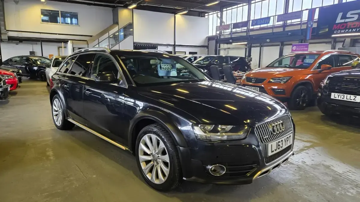 Begagnad Audi A4 Allroad 177 HK (130 kW) 2013 Svart Kombi